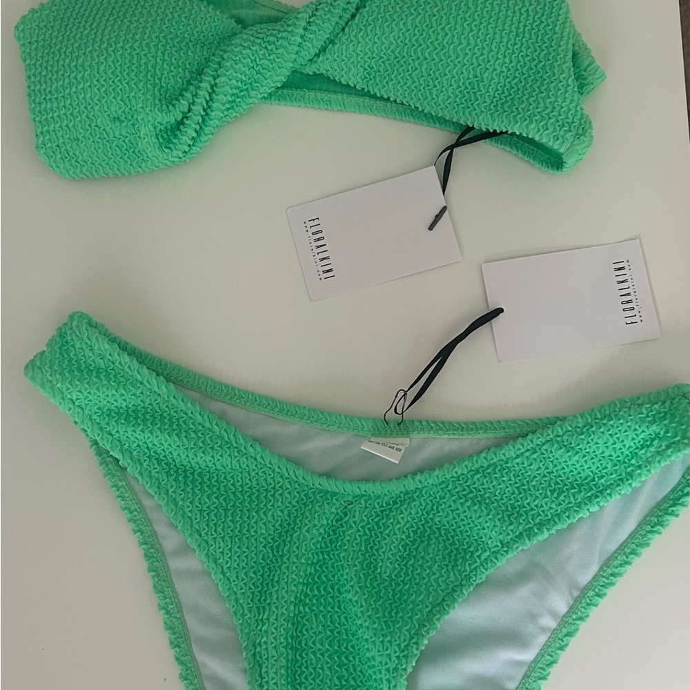 Floralkini Crinkle Twist Front Cropped Bikini Set